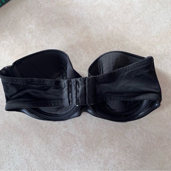 Victoria's Secret Very Sexy 34D Classic Black Strapless Bra - Picture 2 of 3